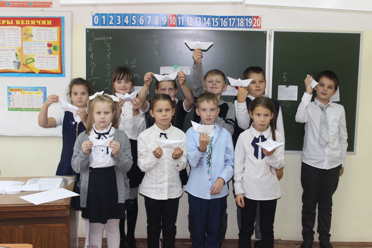 В комплексном центре «Гармония» продолжается работа с детьми в образовательных учреждениях района.