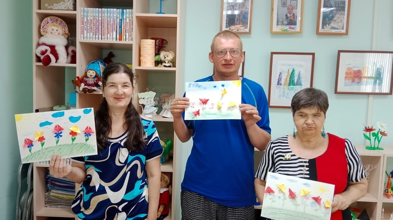 Бумагопластика в технике оригами «Поляна с бабочками»