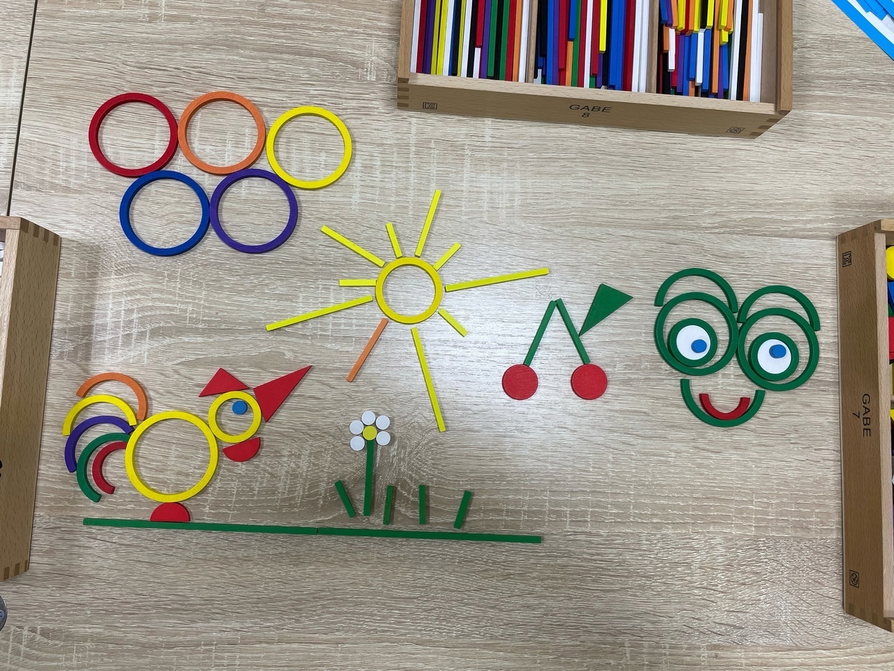 Использование игровых наборов «Дары Фрёбеля» в работе с получателями социальных услуг.