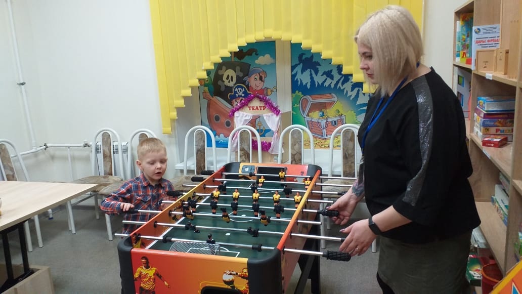 Настольный футбол – развивает реакцию, координацию и ловкость