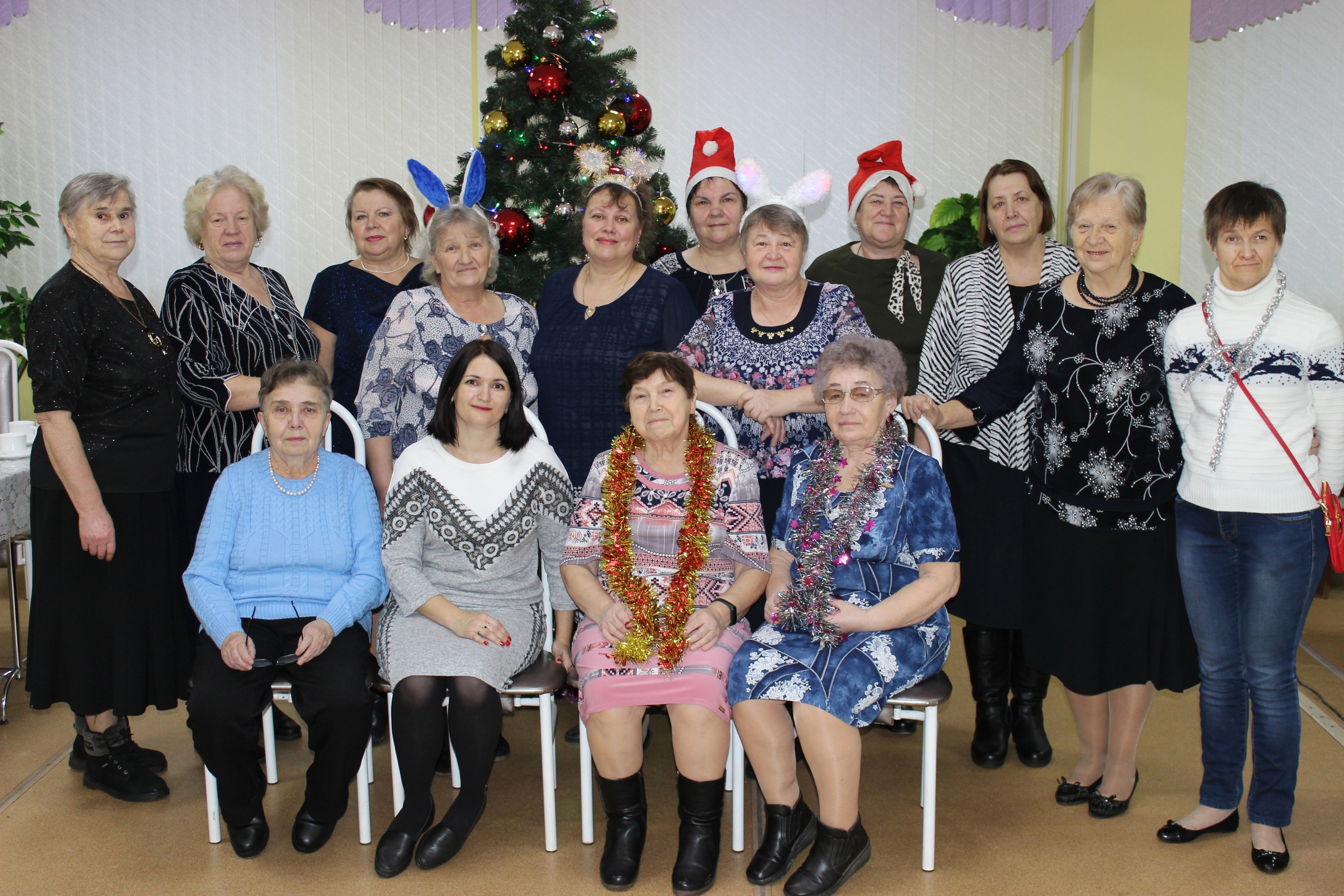 Праздник «У новогодней ёлки!»