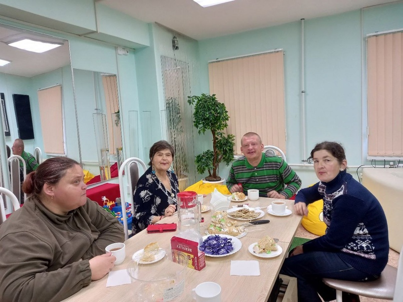 Поздравляем с днём рождения!