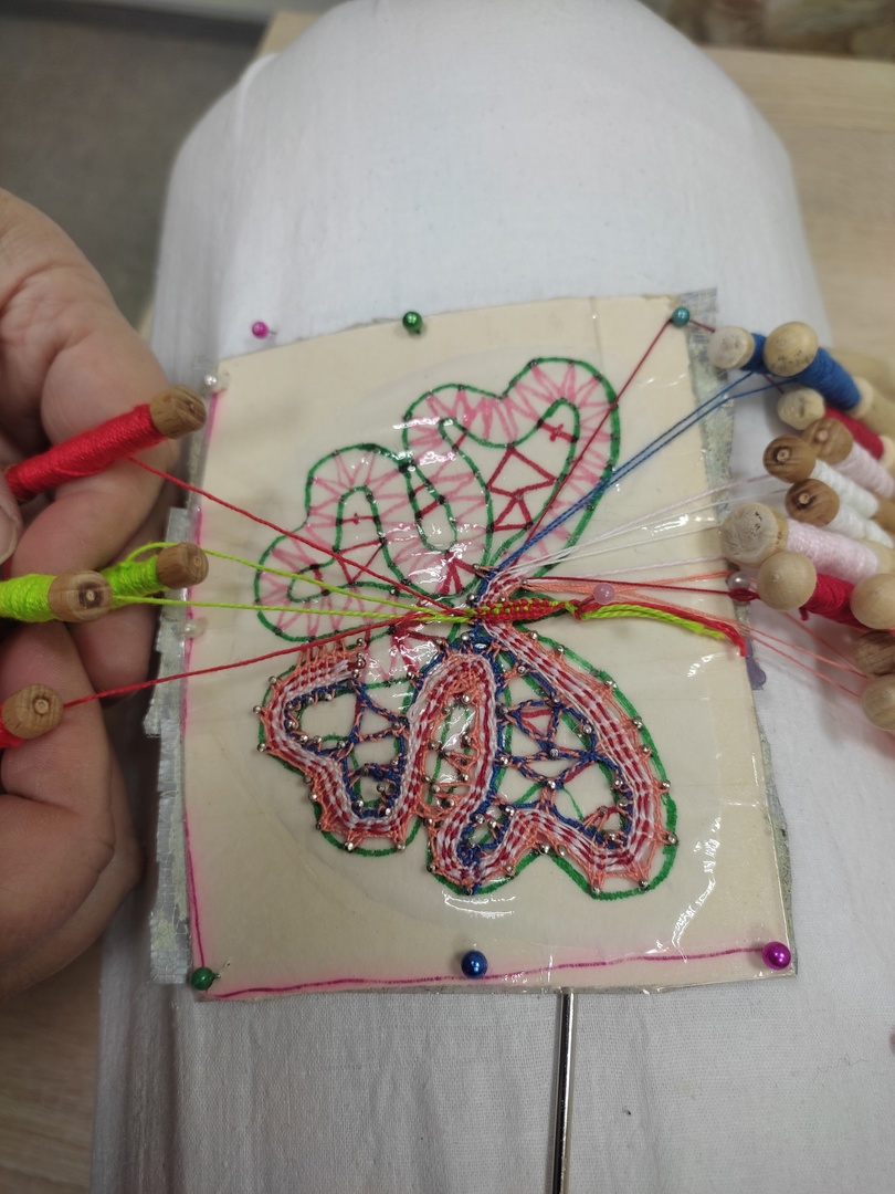 Ура, участницы клуба «Кружевное чудо» снова взялись за коклюшки!