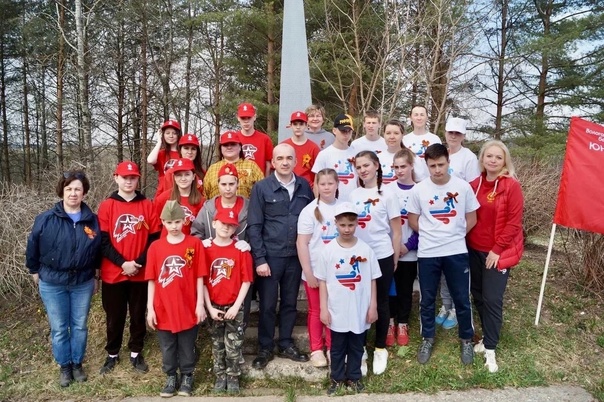 Накануне Великого праздника – Дня Победы прошел субботник.