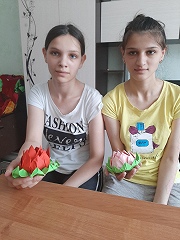 Индивидуальное занятие для двух улыбчивых и милых сестер