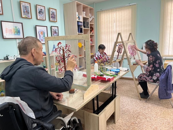 Рисование на прозрачных мольбертах