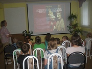 Знакомство с необычным персонажем русского народного театра - Петрушкой