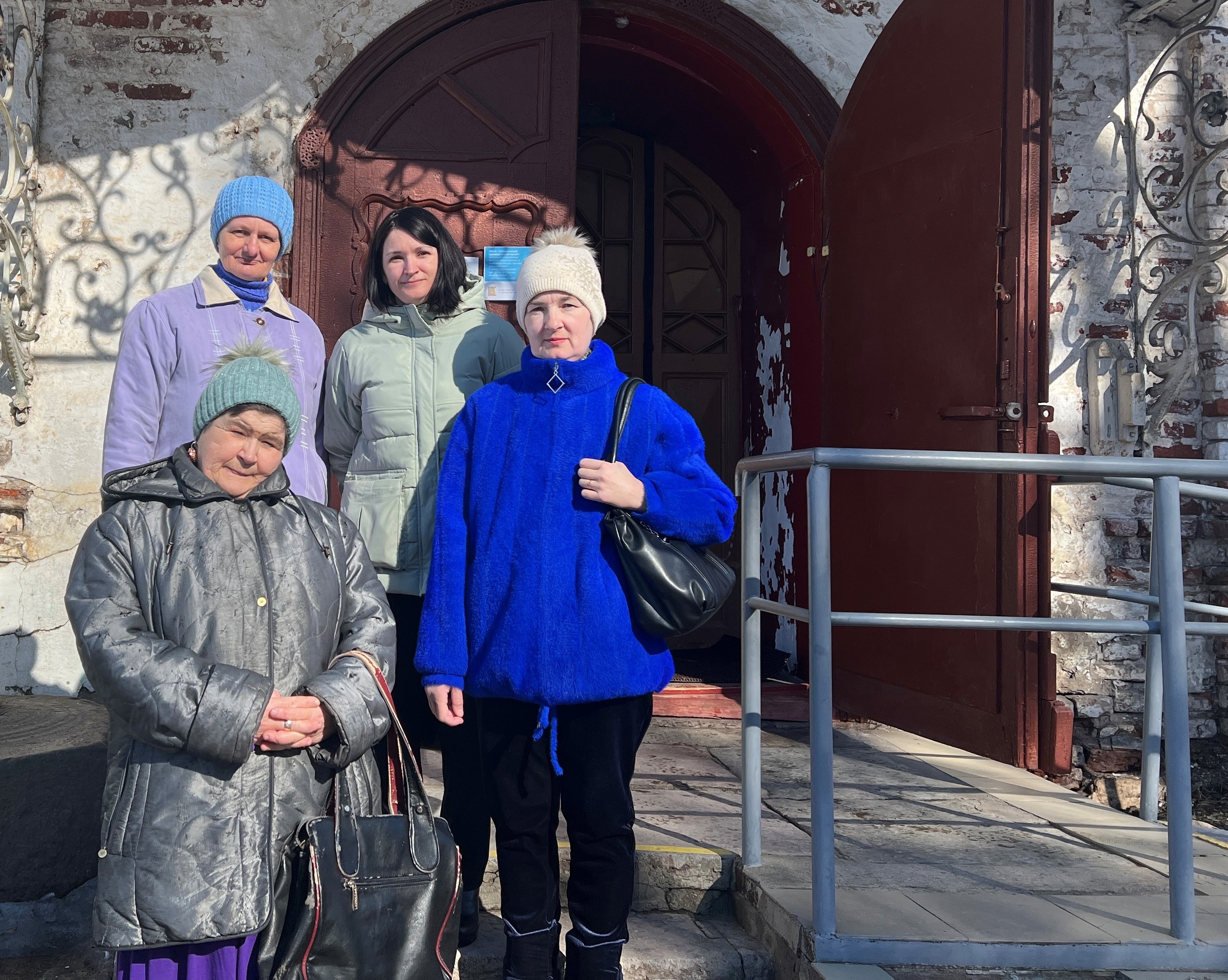 Женских рук прекрасное творение