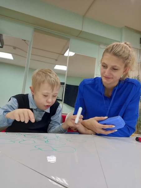 Специалистами комплексного центра продолжается предоставление услуги «Передышка» родителям, воспитывающим детей с инвалидностью