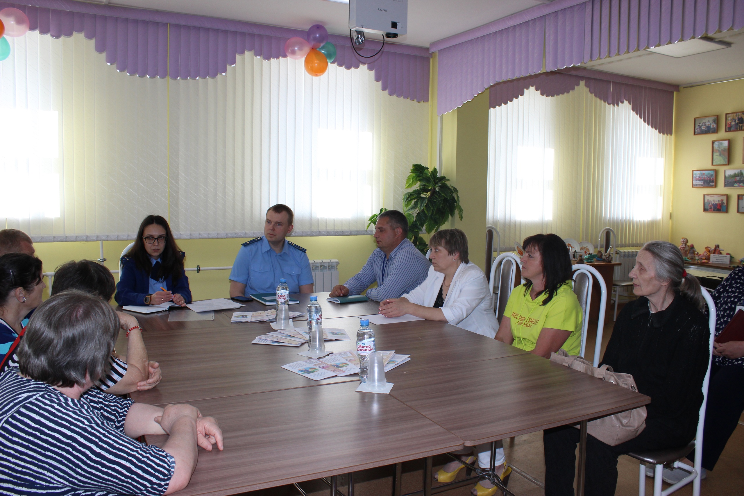 Проведение круглого стола